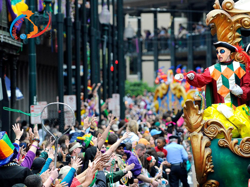 Không khí lễ hội xuân Mardi Gras ở Mỹ vô cùng sôi động