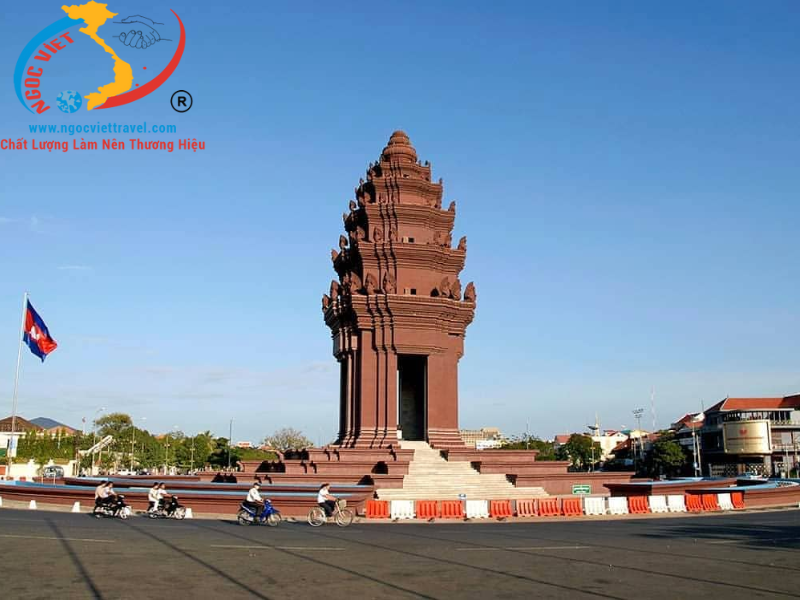 TOUR OF CAMBODIA - MOTHER OF MEKONG - PHNOM PENH