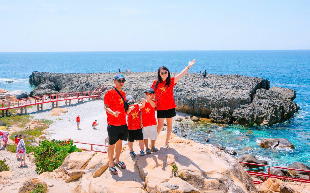 TOUR NINH CHỮ - VĨNH HY - HANG RÁI - TIÊN TIẾN FARM & ZOO-2 NGÀY 2 ĐÊM + TEAM BUILDING & GALA